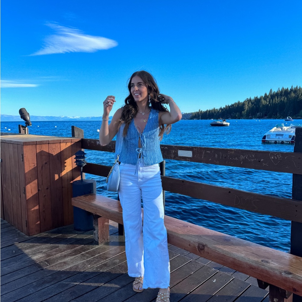 Le Lis Blue and White Striped Set